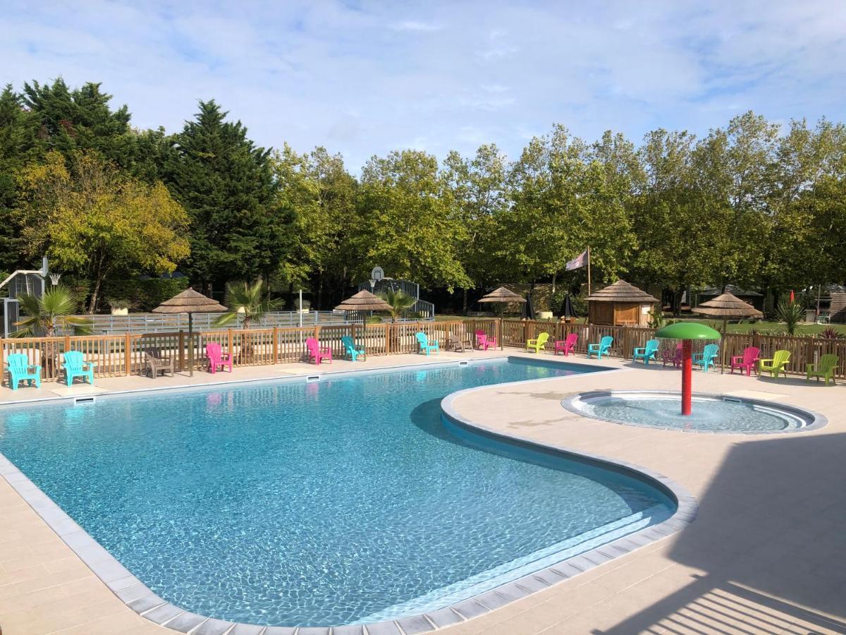 Camping Les Maraises Saint-Martin-de-Re Exterior photo