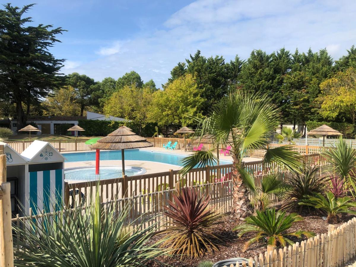 Camping Les Maraises Saint-Martin-de-Re Exterior photo