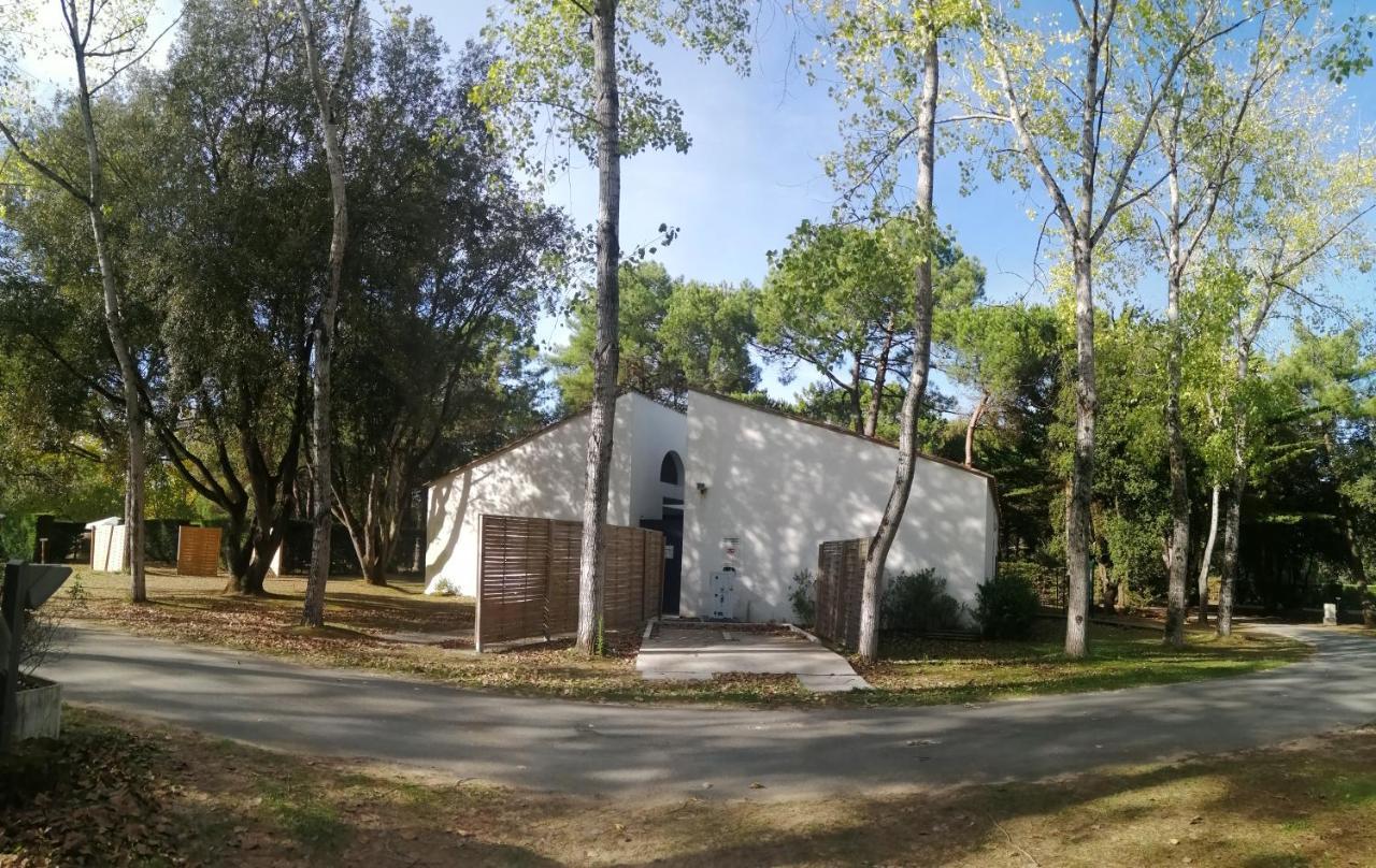 Camping Les Maraises Saint-Martin-de-Re Exterior photo